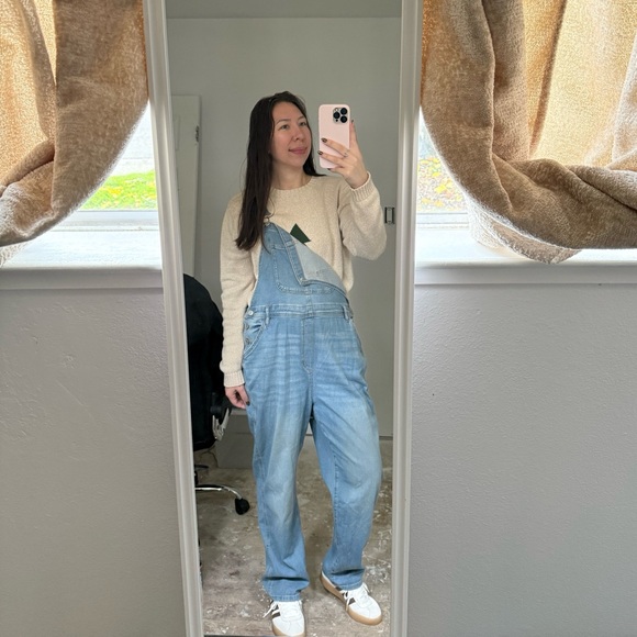 ⭐️MEET YOUR POSHER/ FIVE STAR RATED SELLER🫶🏻 - Picture 5 of 7